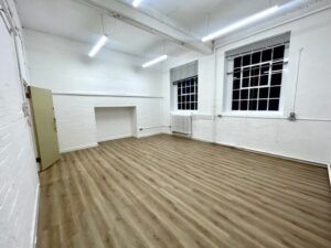 Studio 2 – Lovely, large and bright space