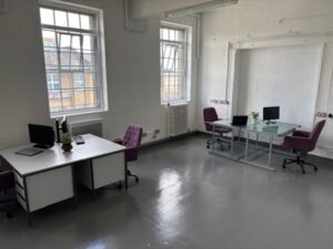 Bright, Versatile Studio – 2nd Floor – 6 Desk Spaces